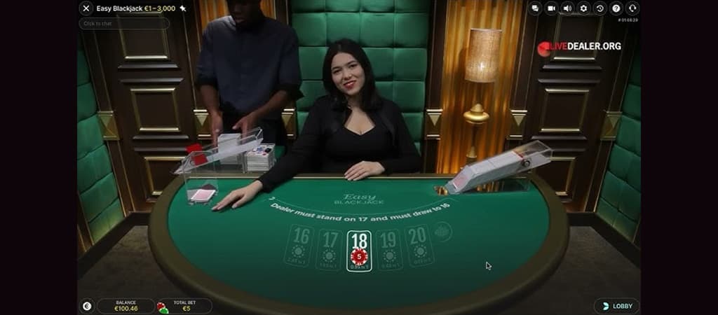 kasyno na żywo, Easy Blackjack, stół do blackjacka, krupierka, karty, hazard